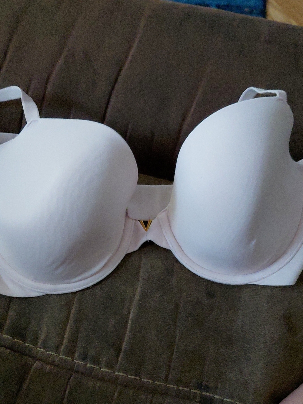 Victoria Secret 38B